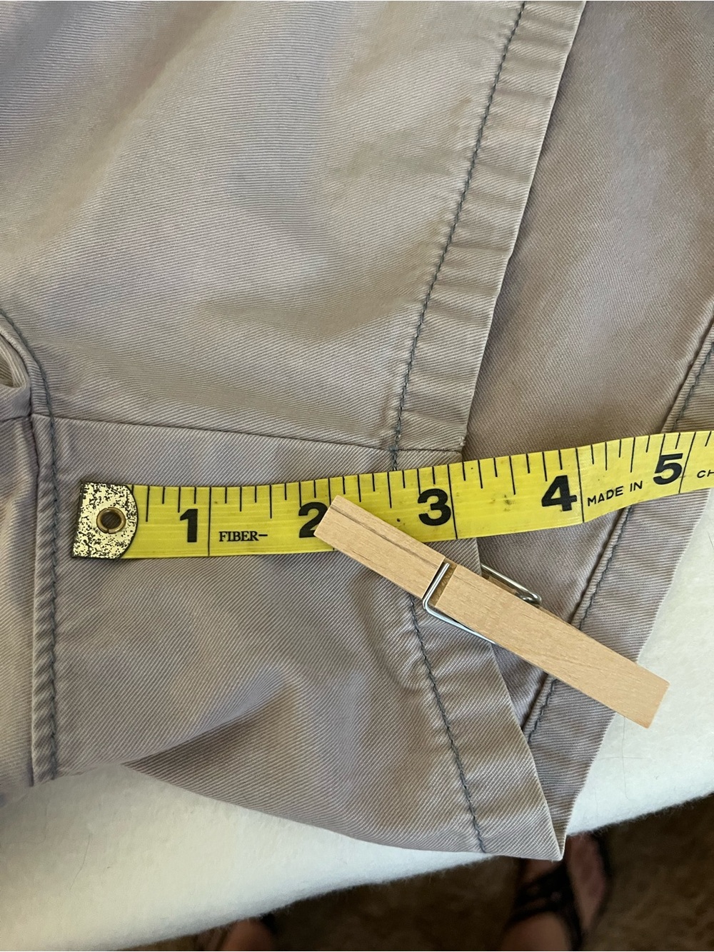 Old Navy Women's Light Taupe Casual Shorts - Picture 7 of 7